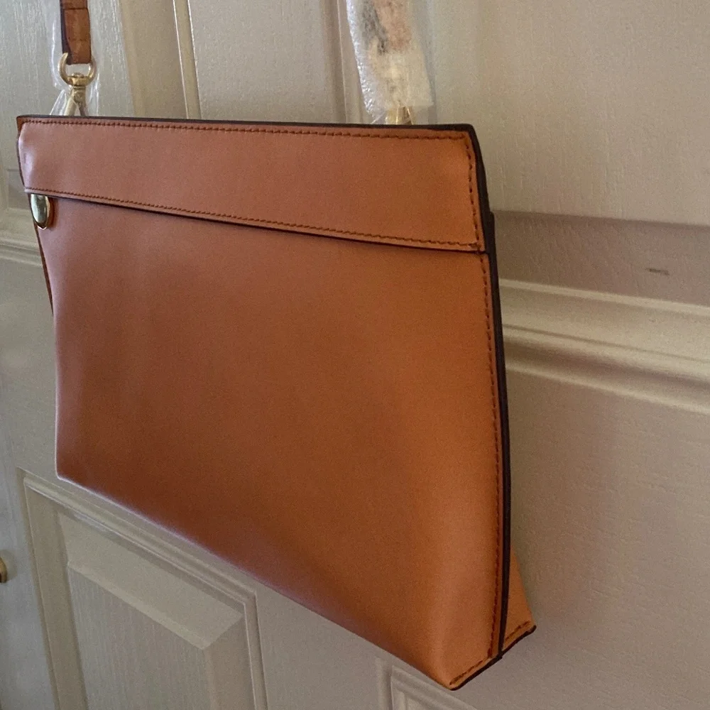 G.I.L.I. Leather Zip Convertible Pouch/Terra Smooth/Gold Tone/NEW/NEVER USED!